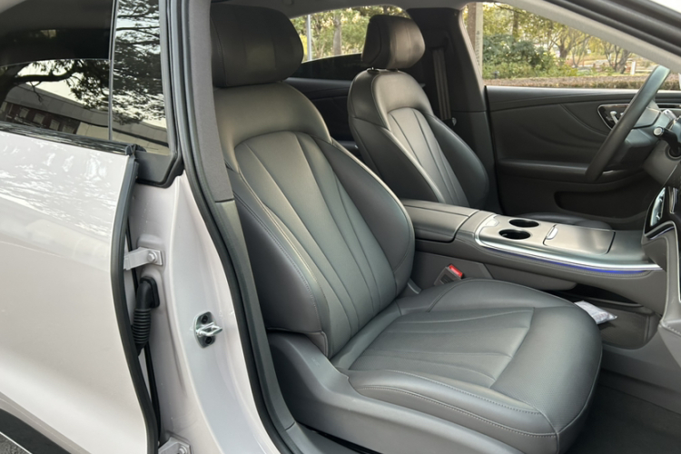 飞凡汽车 飞凡F7 2023款 改款 性能Pro版中控内饰7004