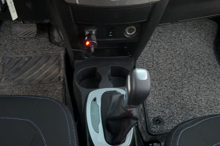 哈弗H1 2017款 红标 1.5L AMT舒适型局部细节18