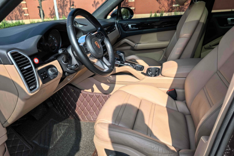 保时捷 2018款 Cayenne 3.0T中控内饰7002