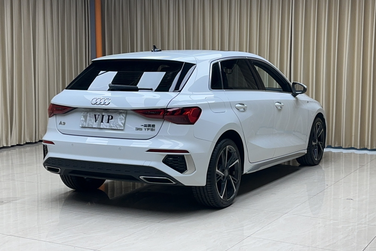 奥迪A3 2021款 Sportback 35 TFSI 时尚运动型车身外观6005