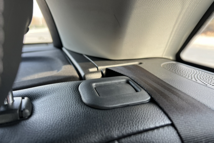 众泰SR7 2016款 1.5T CVT魔方之心版 国IV局部细节9001