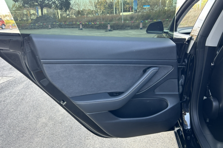 特斯拉 Model 3 2020款 标准续航后驱升级版中控内饰7003