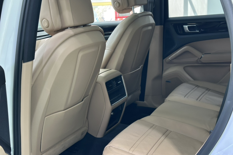 保时捷 2018款 Cayenne 3.0T中控内饰7005