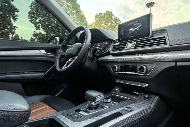 奥迪Q5L 2020款 45 TFSI 尊享时尚型局部细节18