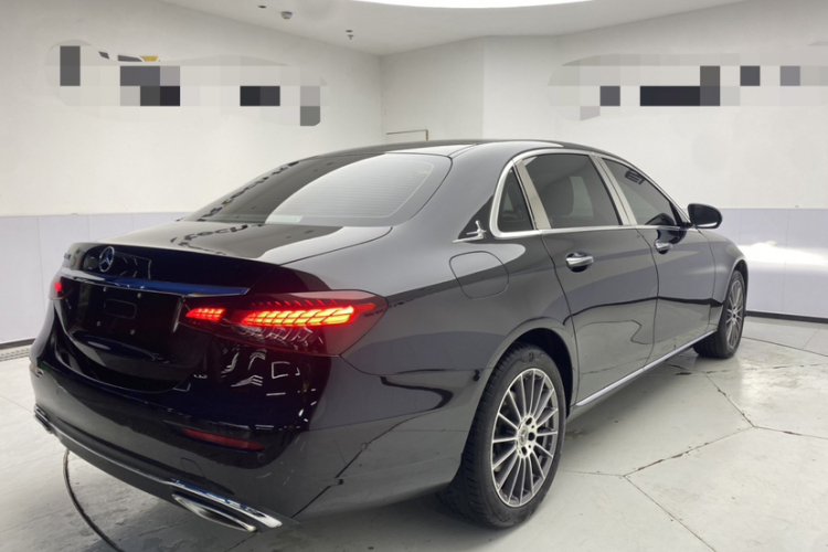 奔驰E级 2023款 E 260 L车身外观6001