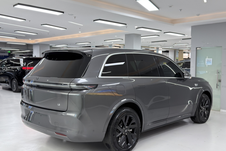 理想汽车 理想L8 2023款 Air车身外观6007