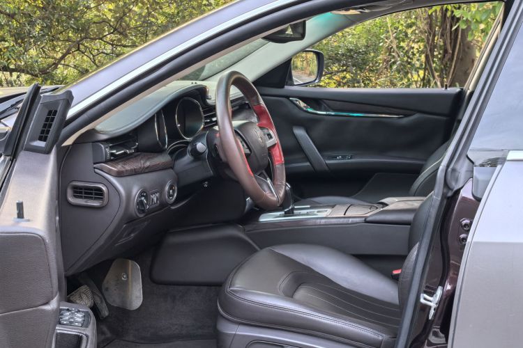 玛莎拉蒂 总裁 2013款 3.0T 标准型中控内饰7011