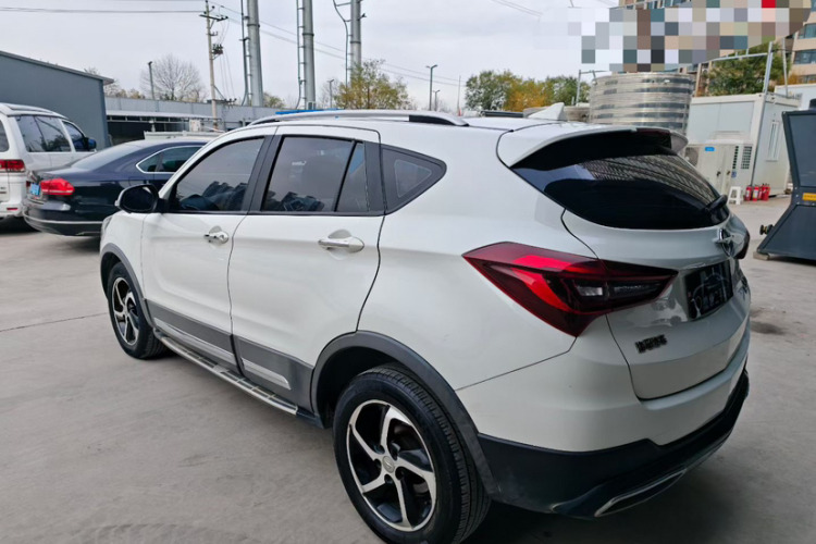 海马S5 2018款 1.5T CVT尊贵型车身外观6003