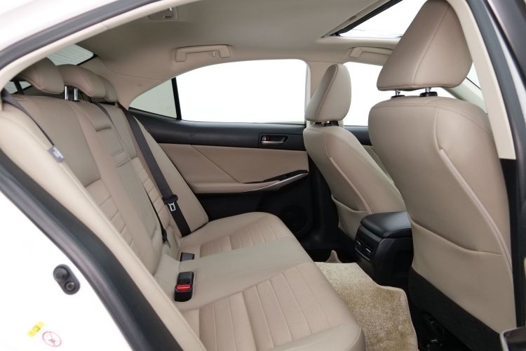 雷克萨斯IS 2017款 300 领先版中控内饰7004