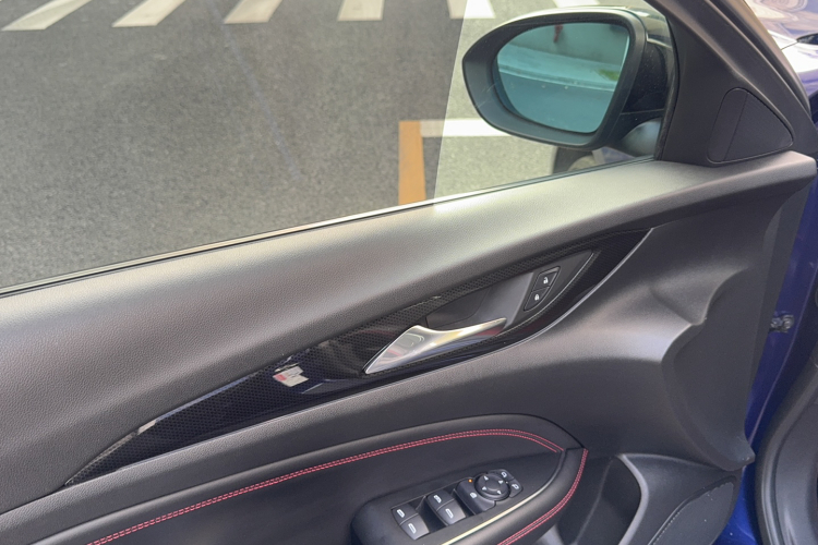 别克 君威 2020款 GS 28T 精英型中控内饰7008