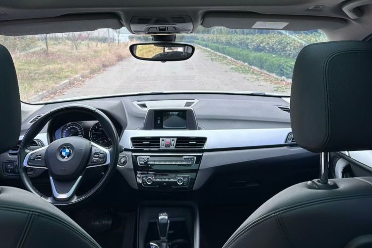 宝马X1 2019款 sDrive20Li 领先型中控内饰7004