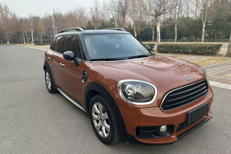 MINI Countryman 2018款 1.5T COOPER ALL4 经典派车身外观6006