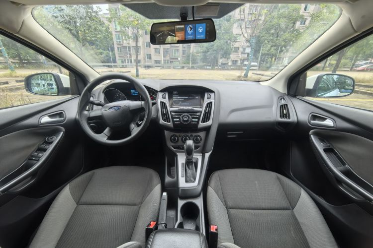 福特 福克斯 2012款 两厢 1.6L 自动舒适型中控内饰7003