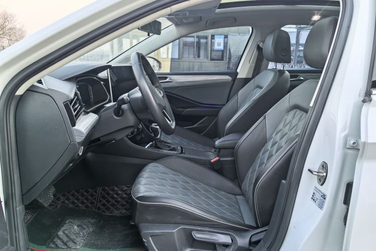 大众 速腾 2023款 300TSI DSG超越版中控内饰7002