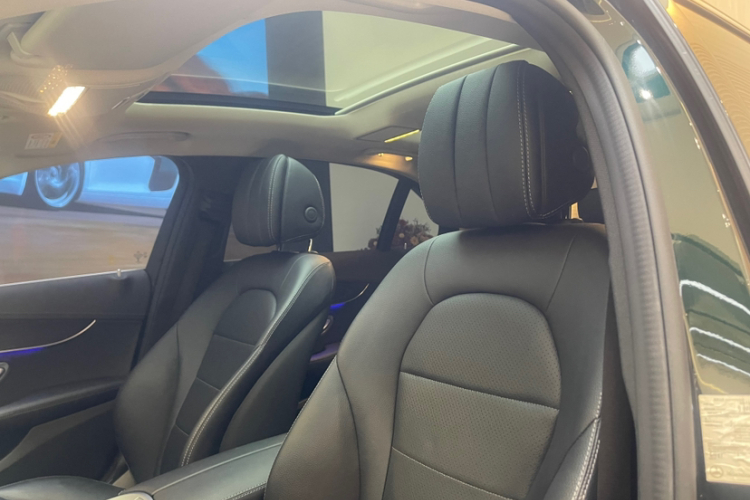 奔驰C级 2021款 C 200 L 时尚型运动版中控内饰7014