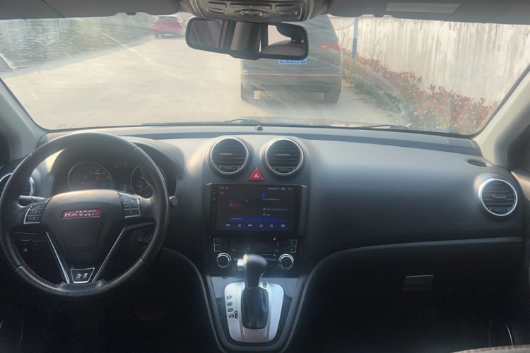 哈弗H6 2013款 升级版 2.4L 自动两驱精英型中控内饰7002