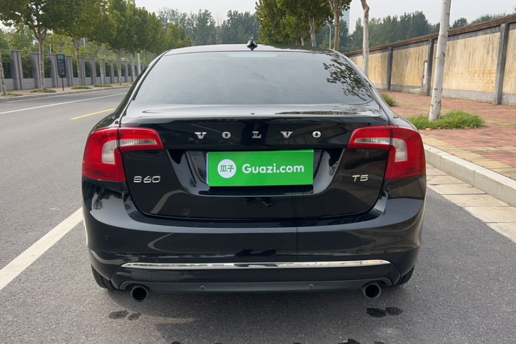 沃尔沃S60 2015款 S60L 2.0T 智远版车身外观6004