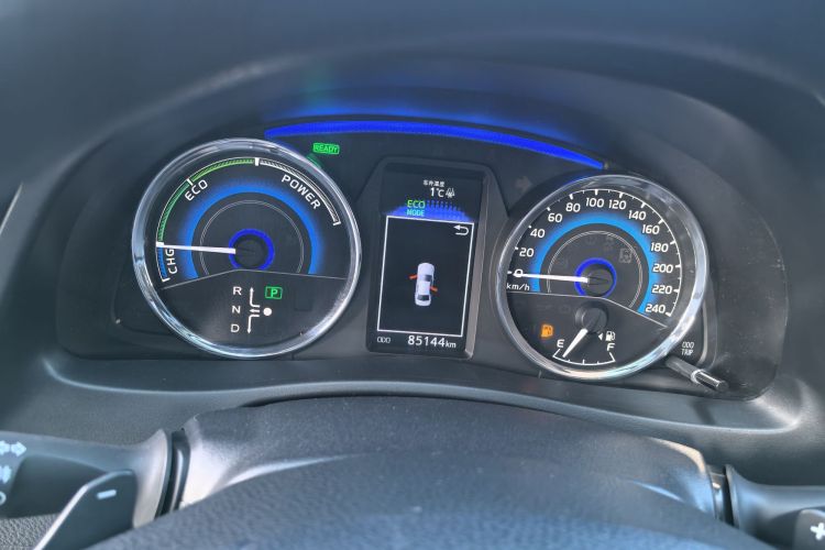 丰田 卡罗拉 2017款 改款双擎 1.8L E-CVT领先版中控内饰15