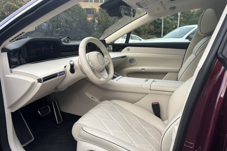 鸿蒙智行 享界S9 2025款 增程 Ultra中控内饰7010