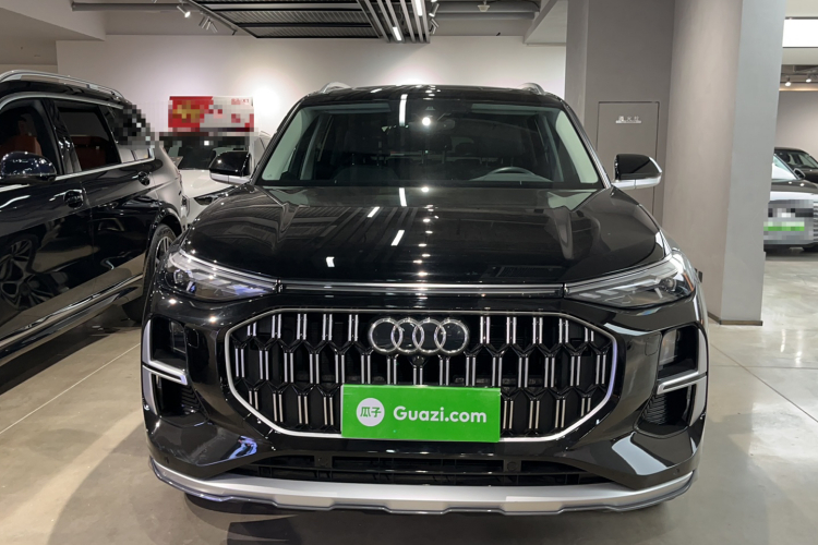 奥迪Q6 2023款 40 TFSI quattro 观云型 Light 羽林套装车身外观6001