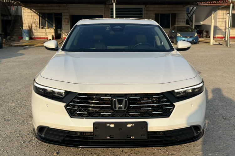 本田 雅阁 2023款 260TURBO 卓越版车身外观6010