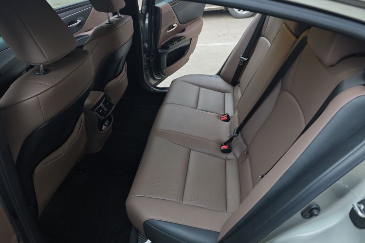 雷克萨斯ES 2021款 200 卓越版中控内饰7002