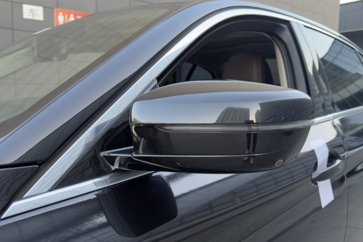 宝马5系 2019款 改款 530Li 尊享型 豪华套装车身外观6004