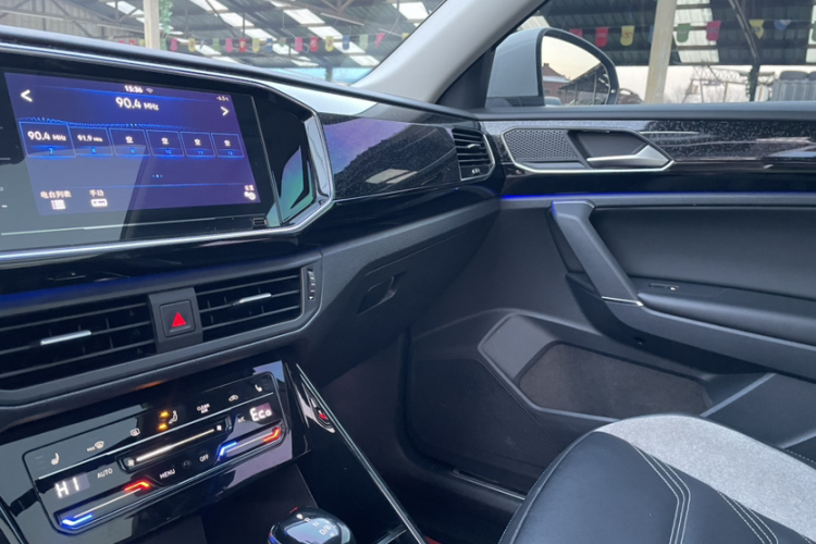 大众 探岳GTE插电混动 2020款 1.4T 豪华型局部细节9010