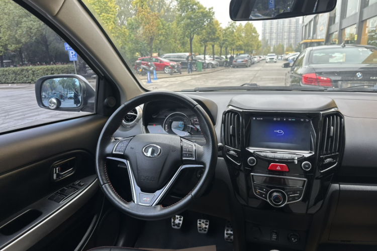 长城M4 2014款 1.5L 手动豪华型中控内饰7003