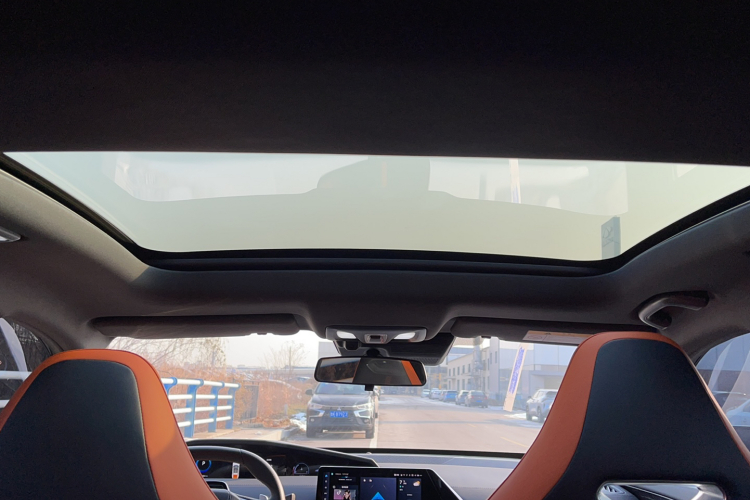 长安UNI-V 2024款 1.5T 尊贵运动型局部细节22