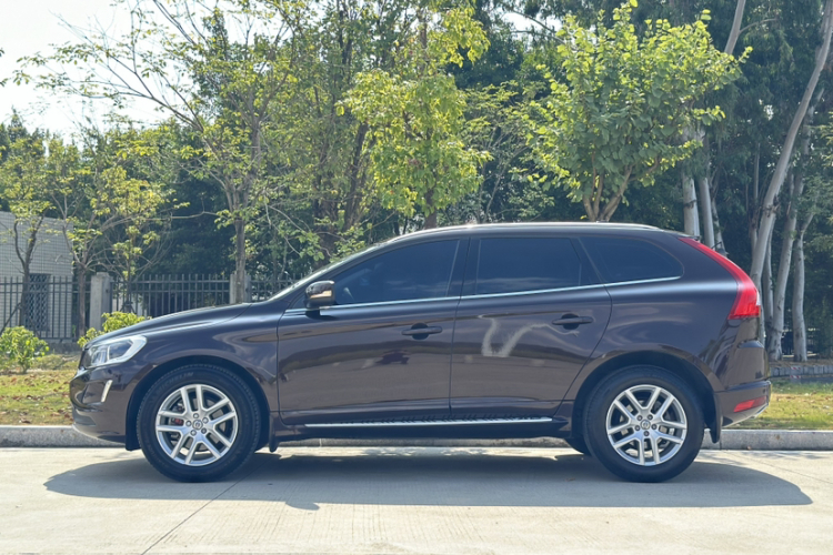 沃尔沃XC60 2017款 T5 AWD 智远版车身外观6007