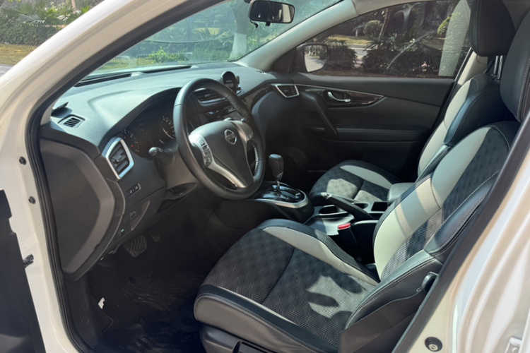 日产 逍客 2017款 2.0L CVT豪华版 国V局部细节19