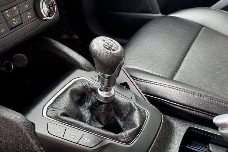 福特 福克斯 2019款 两厢 1.5L 手动锋跃型 国V中控内饰7015