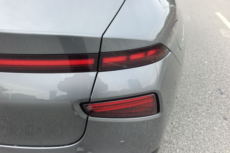 小鹏P7 2022款 480N+车身外观6008