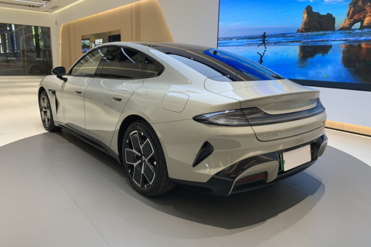 小米汽车 小米SU7 2024款 后驱标准创始版车身外观6004