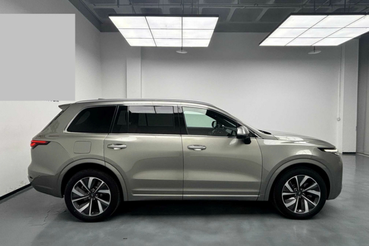 理想汽车 理想ONE 2021款 增程6座版车身外观6002