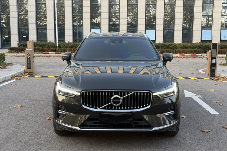 沃尔沃XC60 2022款 B5 四驱智逸豪华版车身外观6006