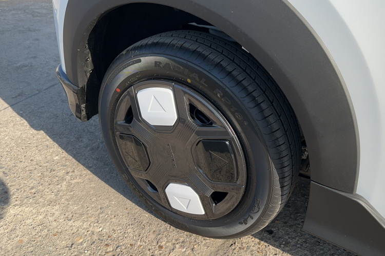 吉利银河 2025款 210km 熊猫卡丁局部细节9005