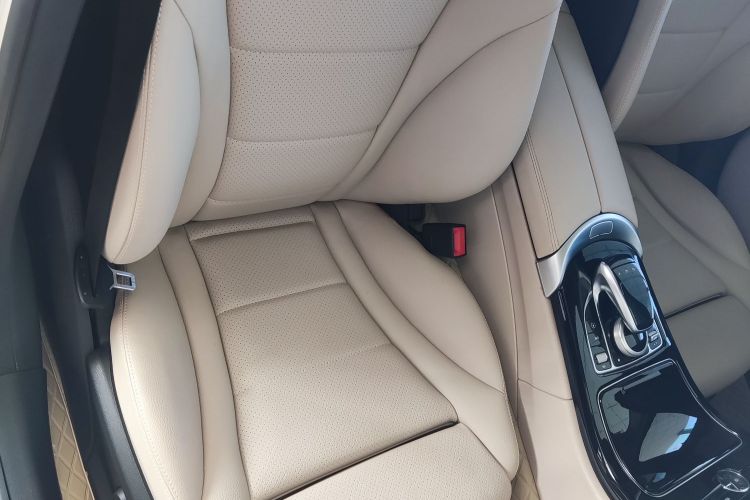 奔驰C级 2015款 C 180 L 运动型局部细节9009