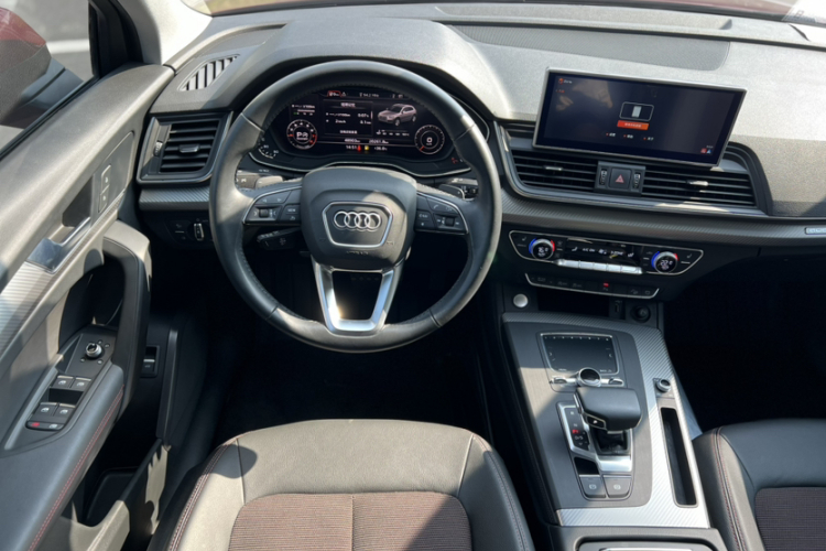 奥迪Q5L 2018款 45 TFSI 尊享时尚型 国VI中控内饰7001