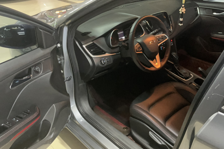 雪佛兰 科鲁泽 2019款 RS 330T 自动畅快版 国VI中控内饰7002