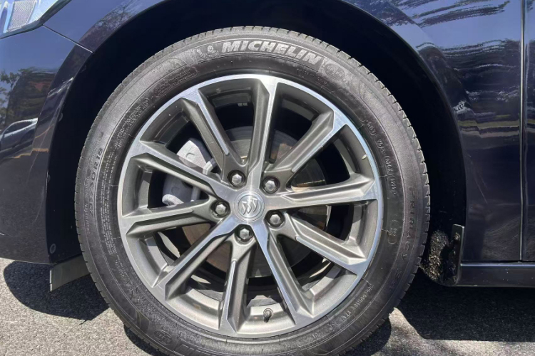 别克 君越 2021款 652T 豪华型车身外观6004