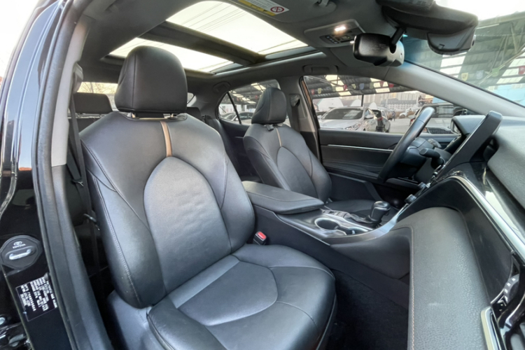 丰田 凯美瑞 2021款 2.5G 豪华版中控内饰7004