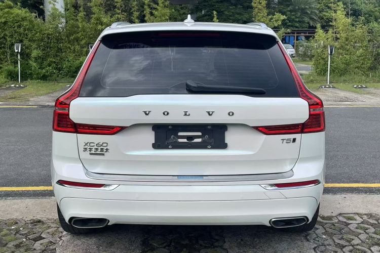 沃尔沃XC60 2021款 T5 四驱智逸豪华版车身外观6004