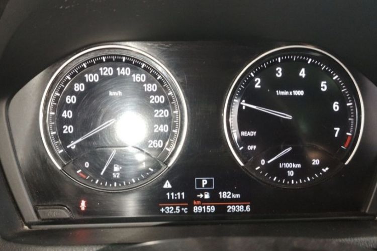 宝马X1 2019款 sDrive18Li 尊享型中控内饰15