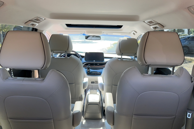 别克GL8 2021款 陆上公务舱 652T 豪华型中控内饰7004