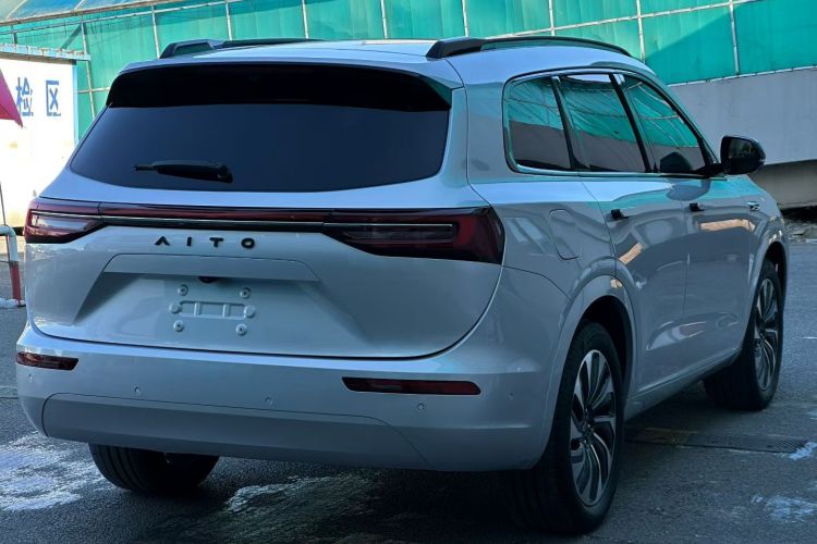 鸿蒙智行 问界M7 2024款 1.5T 智驾四驱Max版 5座车身外观6005