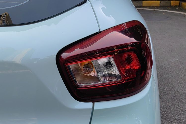 东风纳米 纳米BOX 2022款 轻风版 201KM 闪电型车身外观6007