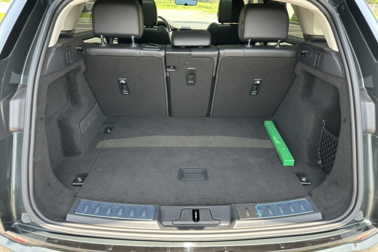 路虎 揽胜极光 2021款 极光L 249PS R-Dynamic First edition 首发版局部细节9002