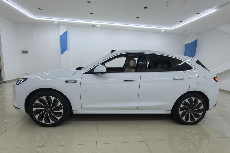 鸿蒙智行 问界M5 2023款 增程后驱智驾版车身外观6002